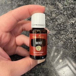 Thieves - Young Living Essential oil - 15 ml BRAND NEW